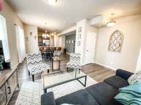 Stylish new home close to downtown